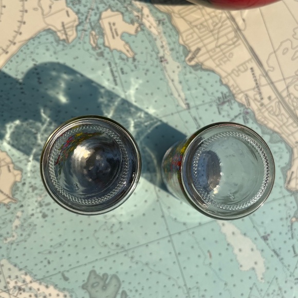 Vintage Christmas Tree Action Graphic Kitchen Shakers (2) - Picture 4 of 4